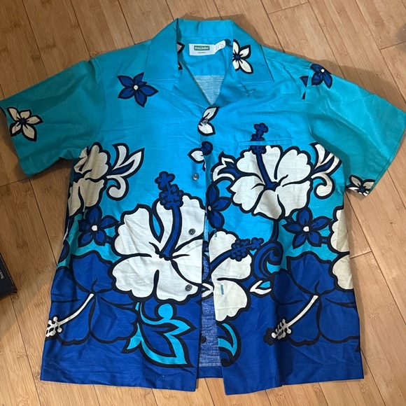 Vintage Mālihini Hawaiian Shirt